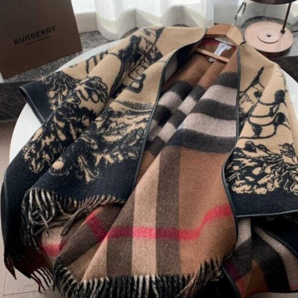 Burberry Reversible Stylish Tan and Black Women's Shawl - Picture 3 of 8